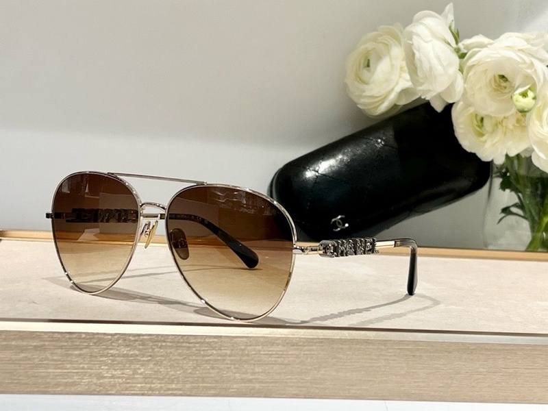 Chanel Sunglasses 52